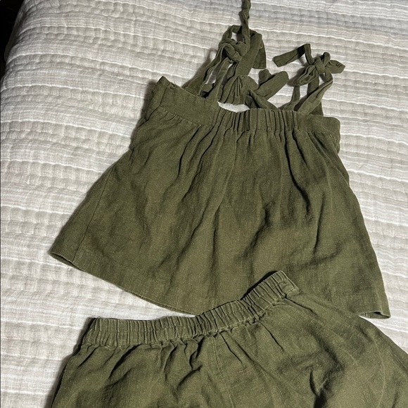 Moon River Anthropologie Linen Set - Picture 4 of 4